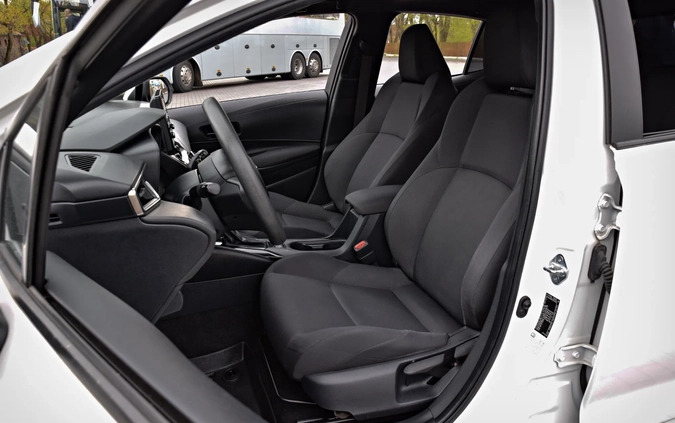 Toyota Corolla cena 63900 przebieg: 230000, rok produkcji 2019 z Boguchwała małe 529